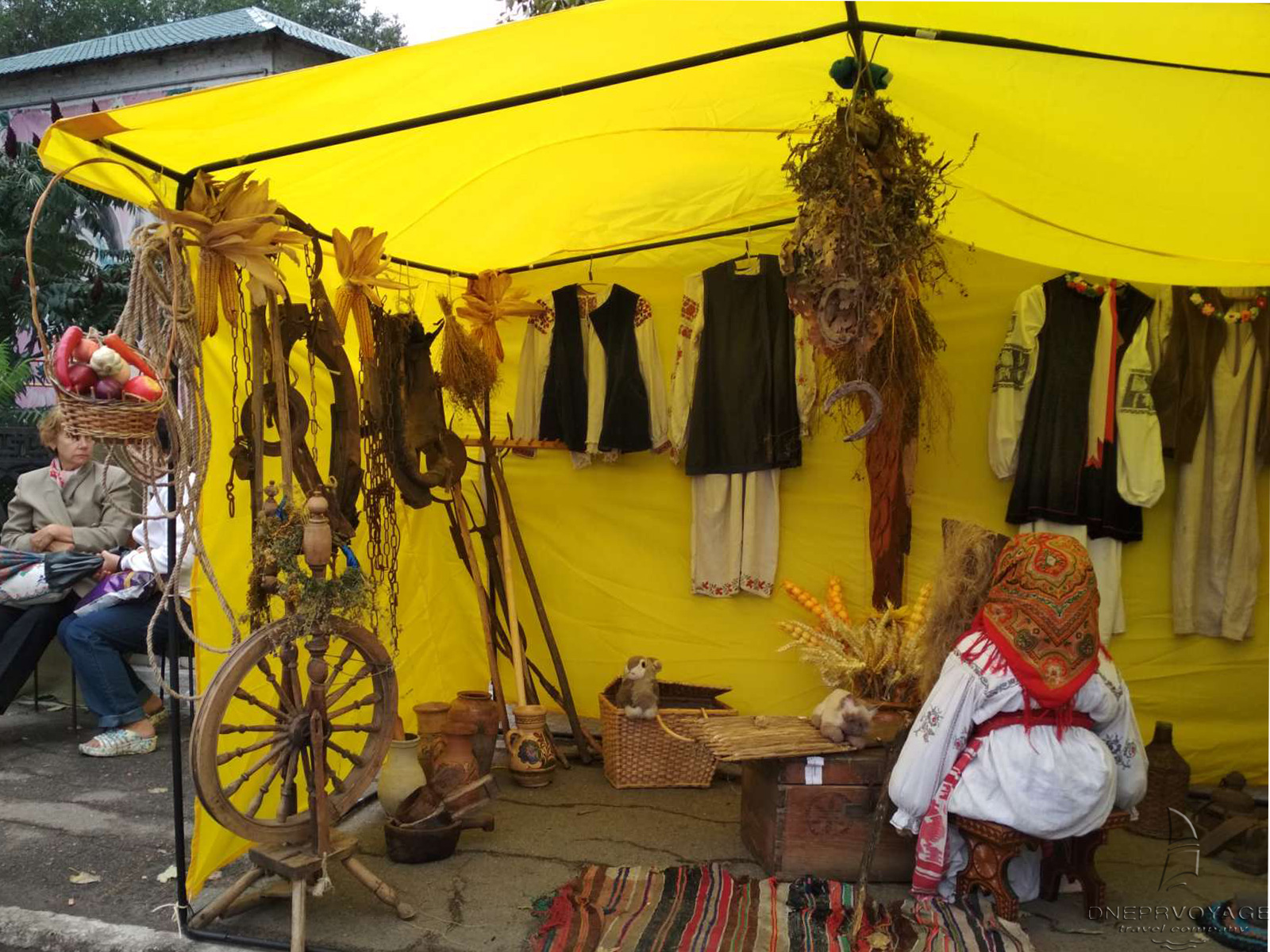 Petrykivskiy_Dyvotsvit_festival_photo.