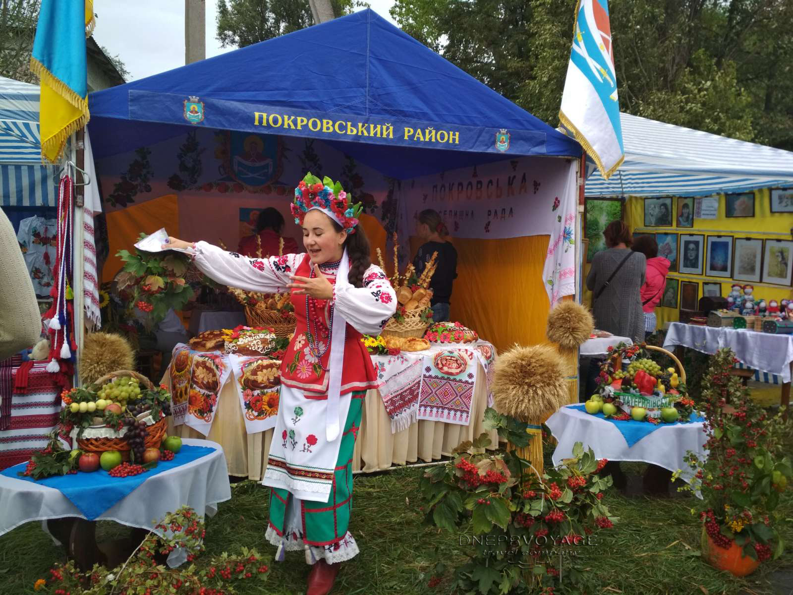 Petrykivskiy_Dyvotsvit_yarmarok_photo