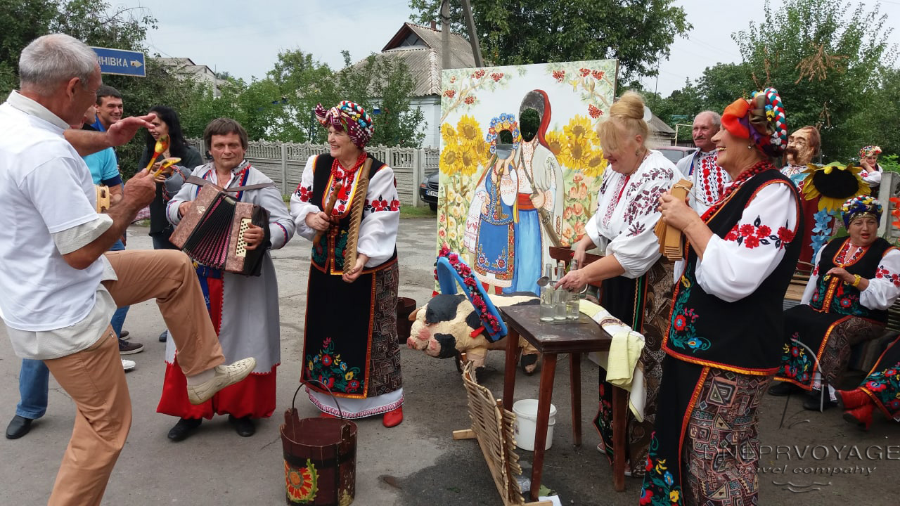 petrykivka_dyvotsvit_vystup_foto